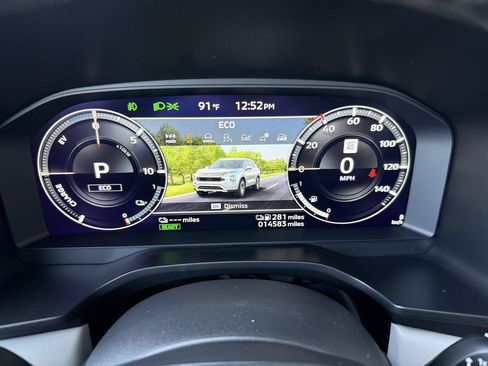 Used 2025 Mitsubishi Outlander SEL Plug-In Hybrid AWD/4WD image 26