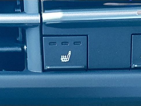 New 2025 Toyota Sienna XLE Woodland Edition image 17