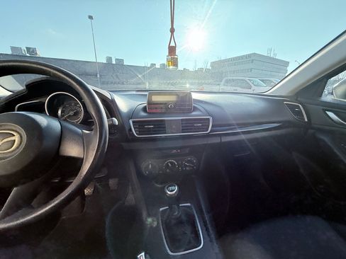 Used 2015 MAZDA MAZDA3 i SV image 16