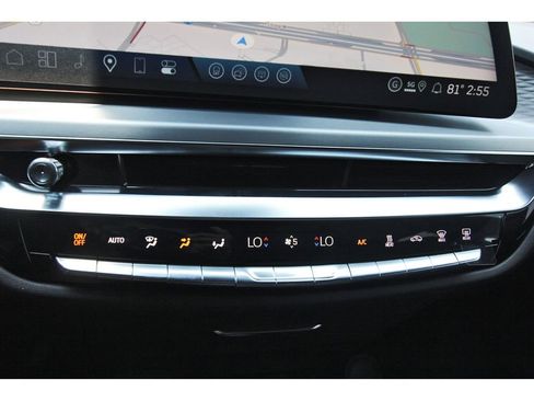 New 2026 Cadillac Lyriq Signature Luxury image 18