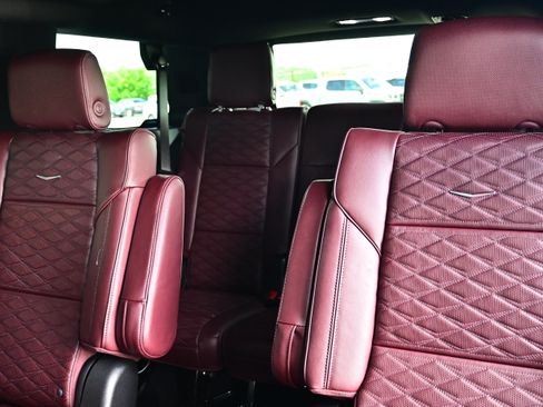 Used 2026 Cadillac Escalade Sport w/ LPO, ONYX Package AWD/4WD image 29