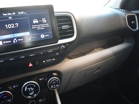 Used 2022 Hyundai Venue SEL w/ Cargo Package image 26