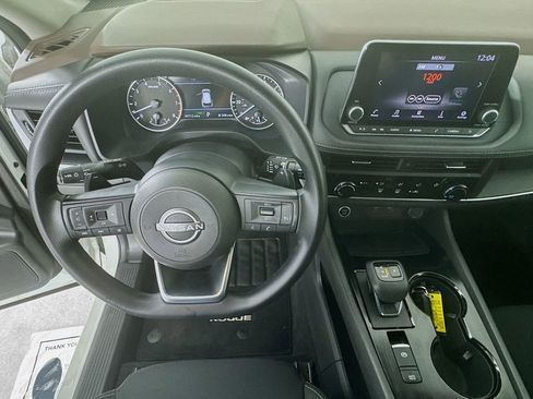 Used 2023 Nissan Rogue S FWD image 12