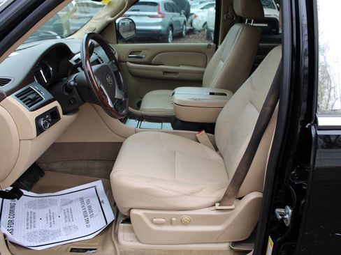 Used 2009 Cadillac Escalade AWD image 15