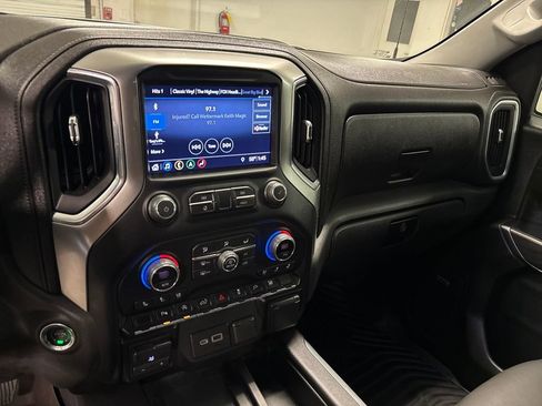 Certified 2019 Chevrolet Silverado 1500 LTZ w/ LTZ Plus Package image 28