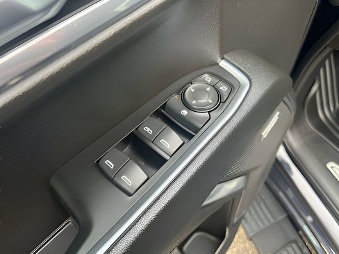 Used 2022 Chevrolet Silverado 1500 RST AWD/4WD image 19