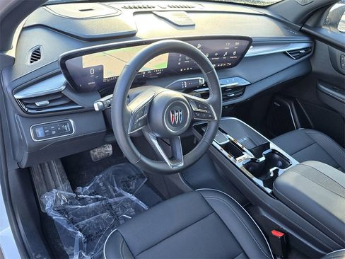 Certified 2025 Buick Enclave Preferred image 16