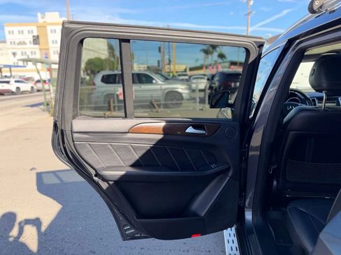 Used 2015 Mercedes-Benz GL 450 4MATIC image 22