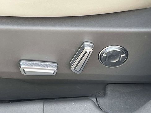 Used 2024 Lincoln Nautilus Reserve w/ Equipment Group 202A image 14