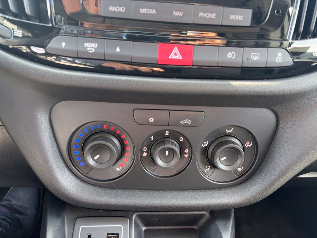 Used 2018 RAM ProMaster City Tradesman SLT w/ Lights & Wheels Group FWD image 24