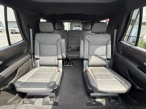Used 2023 Chevrolet Tahoe LT AWD/4WD image 4