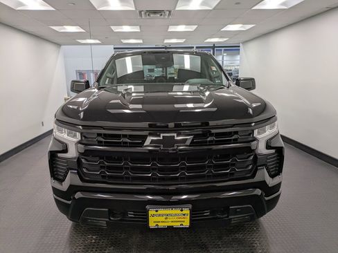 Used 2022 Chevrolet Silverado 1500 RST image 2