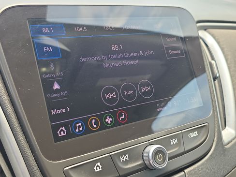Used 2022 Chevrolet Malibu LT FWD image 29