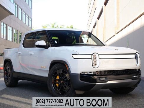 Used 2023 Rivian R1T Adventure image 1