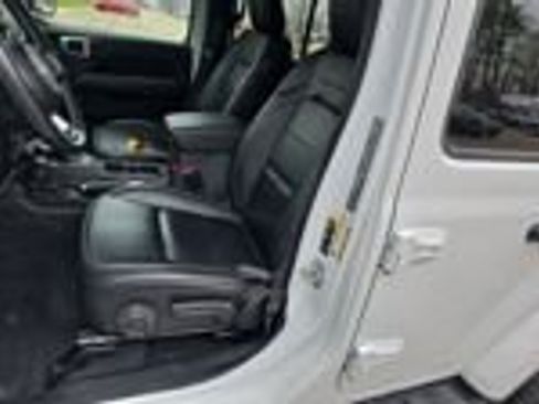 Used 2022 Jeep Wrangler Unlimited Sahara w/ Cold Weather Group AWD/4WD image 20