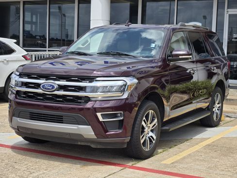 Certified 2024 Ford Expedition Limited RWD image 2