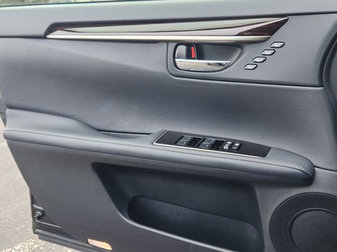 Used 2018 Lexus ES 300h image 12