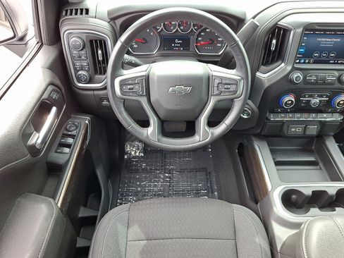 Used 2022 Chevrolet Silverado 1500 RST w/ LPO, Blackout Package image 11