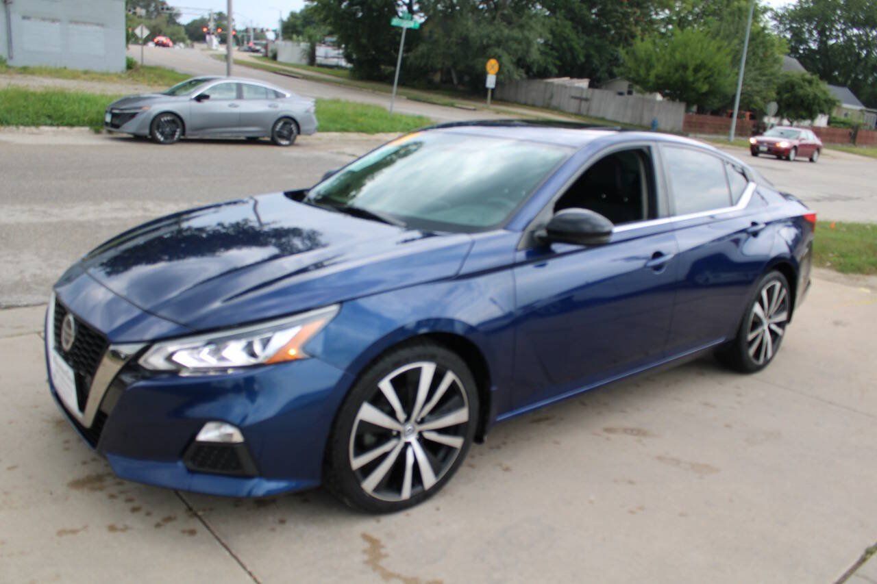 Used 2019 Nissan Altima 2.5 SR w/ SR Premium Package AWD/4WD image 4