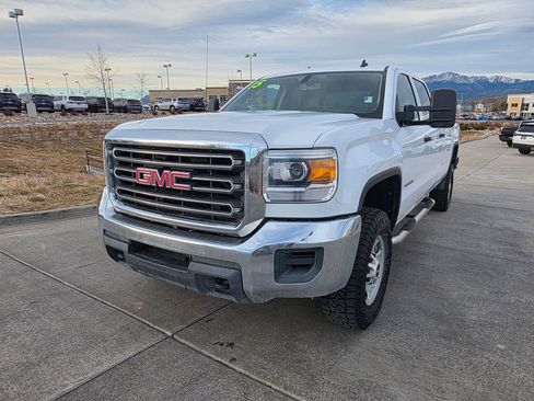 Used 2015 GMC Sierra 2500 4x4 Crew Cab image 3