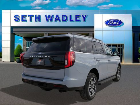 New 2026 Ford Expedition Active AWD/4WD image 8