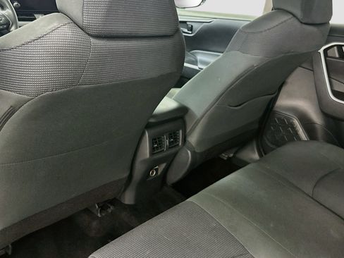 Used 2025 Toyota RAV4 LE AWD/4WD image 28