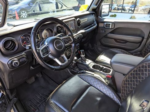 Used 2021 Jeep Gladiator Overland AWD/4WD image 13