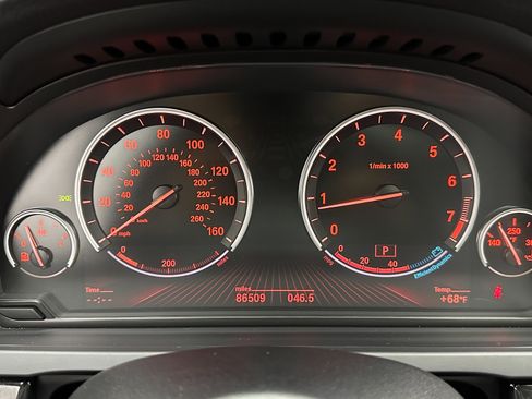 Used 2011 BMW 750i image 11