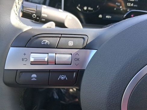 Used 2025 Hyundai Tucson Limited image 14