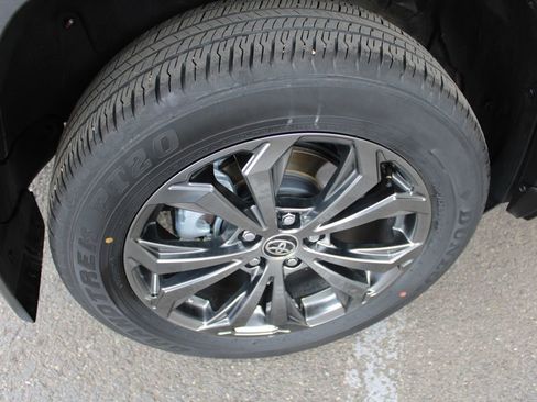 Used 2023 Toyota RAV4 XLE Premium AWD/4WD image 67