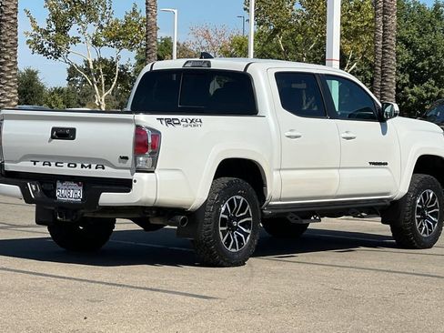 Used 2021 Toyota Tacoma TRD Sport w/ Technology Package AWD/4WD image 5