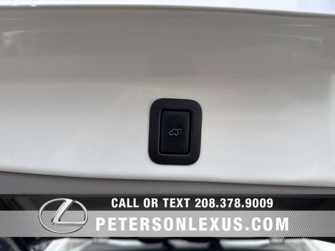 Used 2017 Toyota Highlander AWD V6 image 20