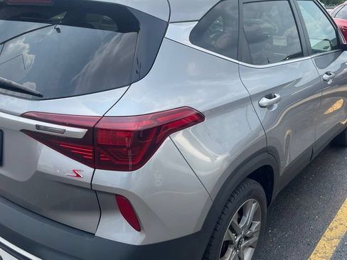 Used 2021 Kia Seltos S AWD/4WD image 5