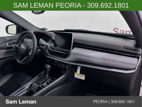 New 2026 Jeep Compass Latitude image 26