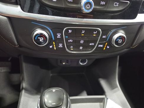Used 2019 Chevrolet Traverse LT AWD/4WD image 10