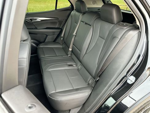 Used 2023 Buick Envision Essence image 19