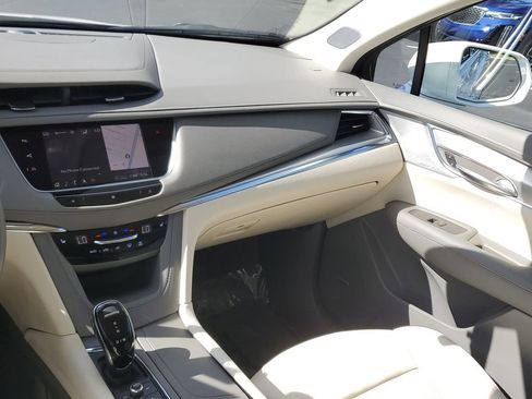 Used 2020 Cadillac XT5 Premium Luxury FWD image 19