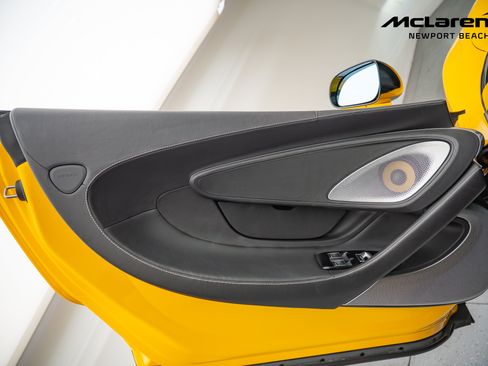 Used 2025 McLaren GTS RWD image 25