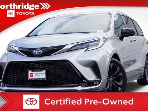 Used 2024 Toyota Sienna XSE image 1