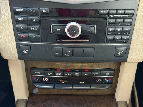 Used 2010 Mercedes-Benz E 350 4MATIC Sedan image 15