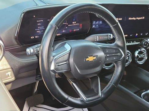 Used 2024 Chevrolet Blazer EV LT AWD/4WD image 9