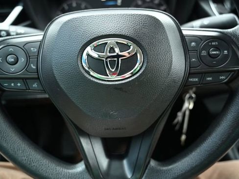 Used 2023 Toyota Corolla LE image 30