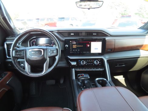 Used 2023 GMC Sierra 1500 Denali Ultimate AWD/4WD image 18