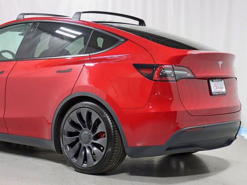 Used 2021 Tesla Model Y Performance AWD/4WD image 11