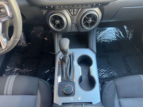 Used 2025 Chevrolet Blazer LT image 41