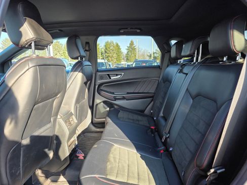 Certified 2023 Ford Edge ST-Line image 7