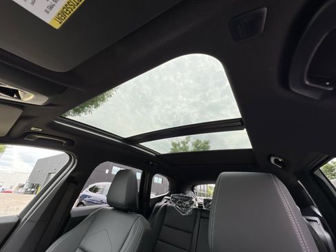 Certified 2025 BMW X1 xDrive28i w/ Technology Package image 21