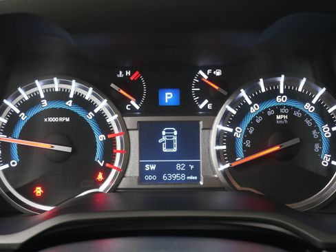 Used 2019 Toyota 4Runner SR5 Premium AWD/4WD image 17