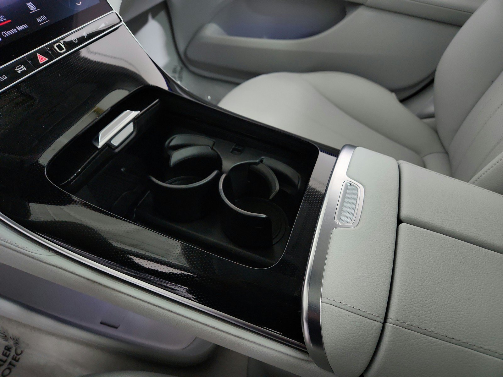 Certified 2023 Mercedes-Benz EQE 350+ Sedan w/ Pinnacle Trim Package image 18