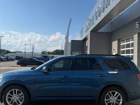 Used 2023 Dodge Durango GT RWD image 3